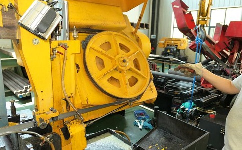 板芙镇金属带锯床的日常使用和保养注意事项！